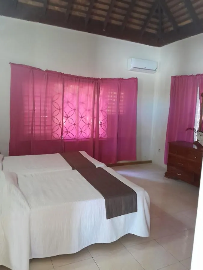 Villa Chinnor-Kent Ave Montego Bay