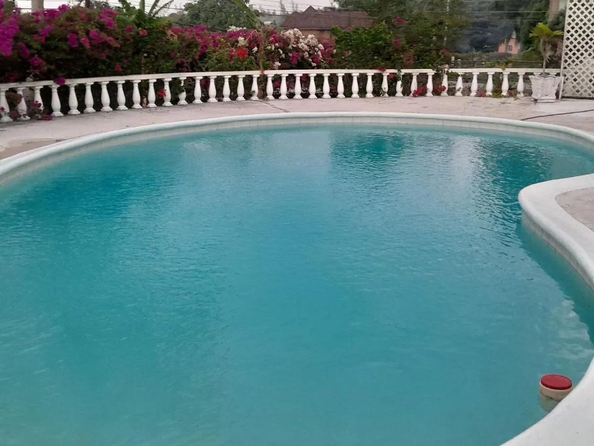 Villa Chinnor-Kent Ave Montego Bay Jamaica