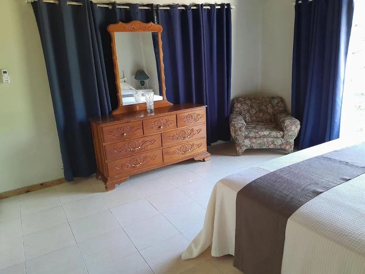 Villa Chinnor-Kent Ave Montego Bay