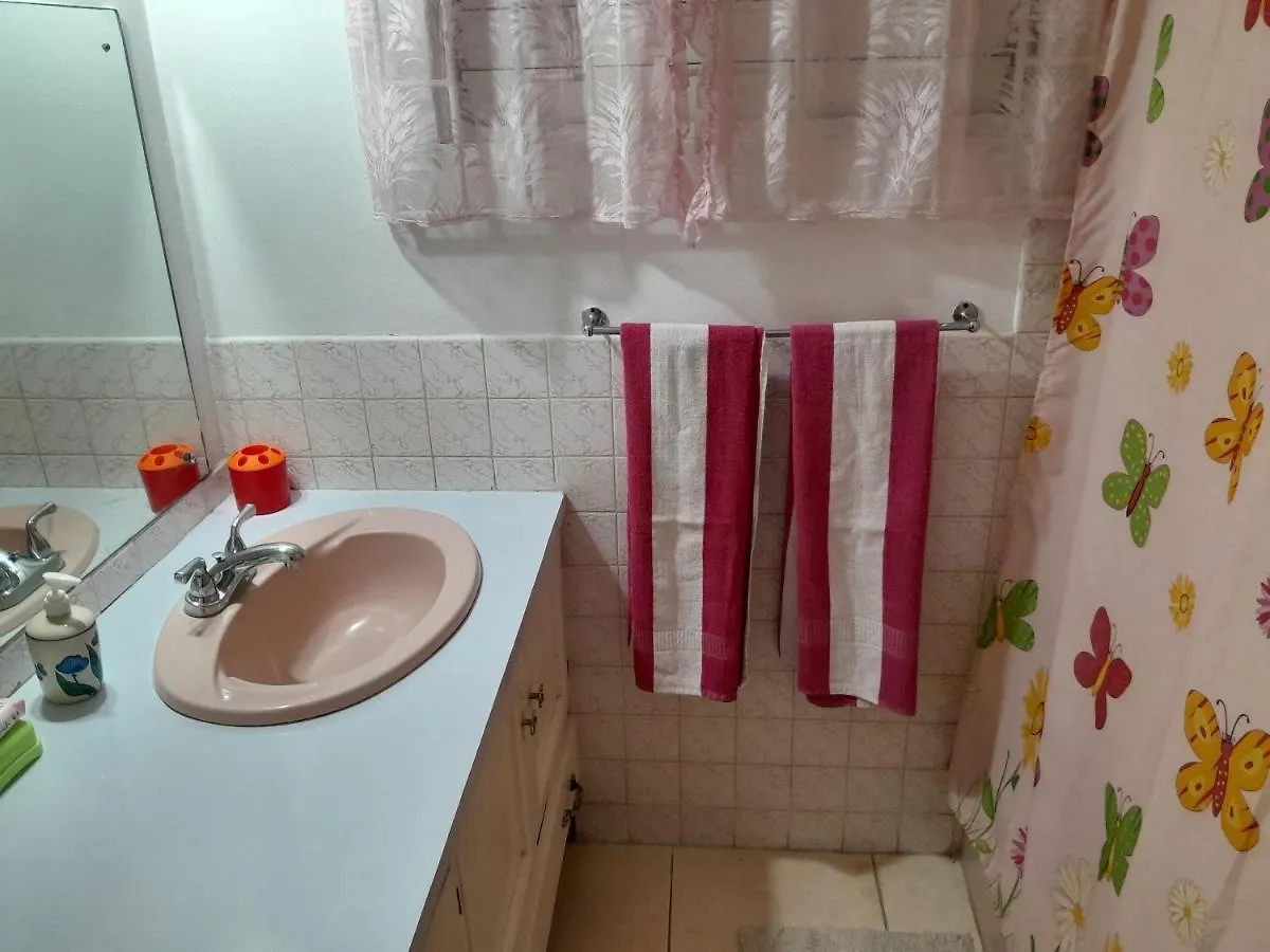 Villa Chinnor-Kent Ave Montego Bay