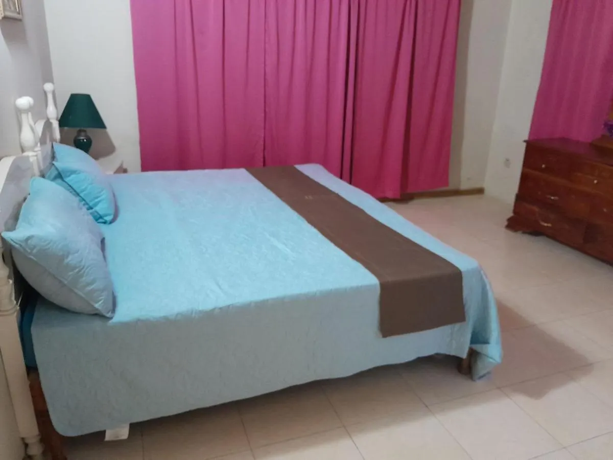 Villa Chinnor-Kent Ave Montego Bay